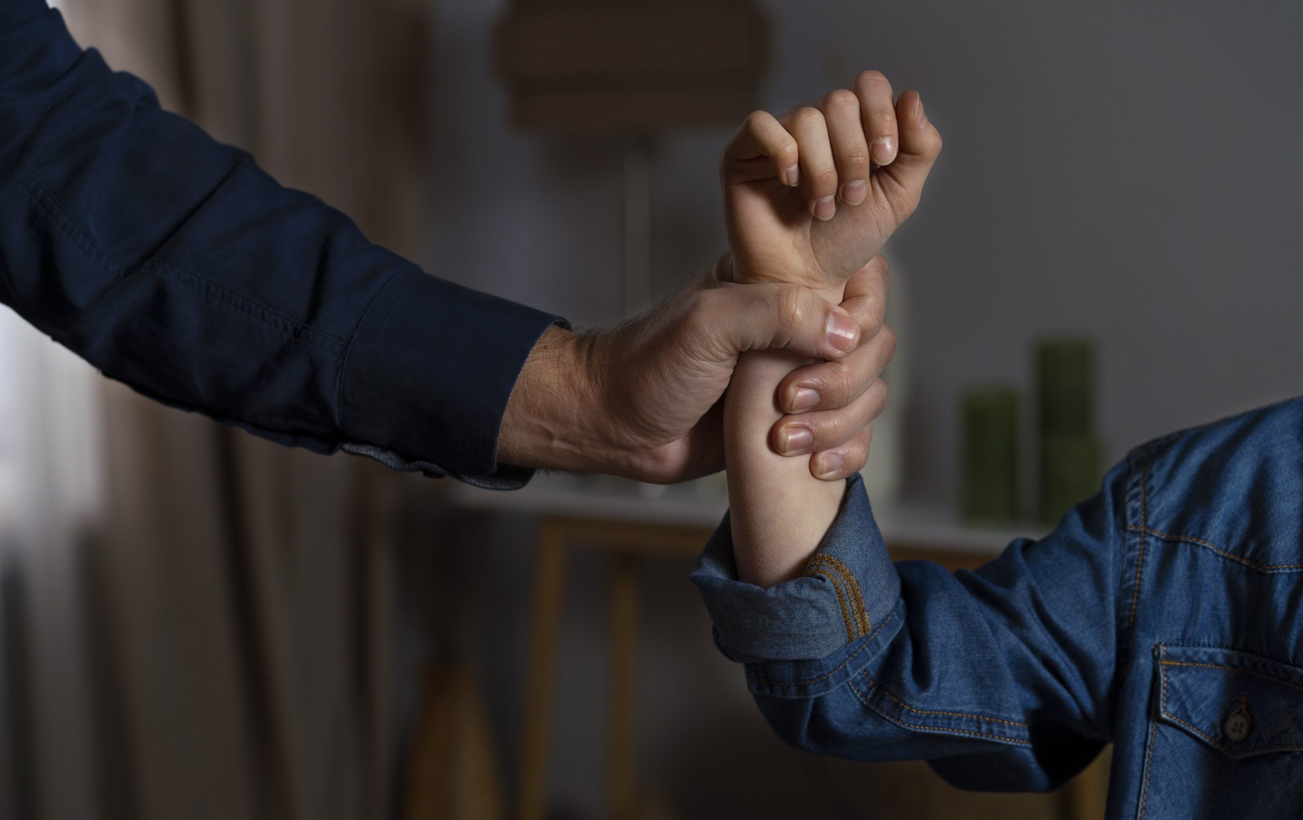 نشانه های سوء استفاده بدنی